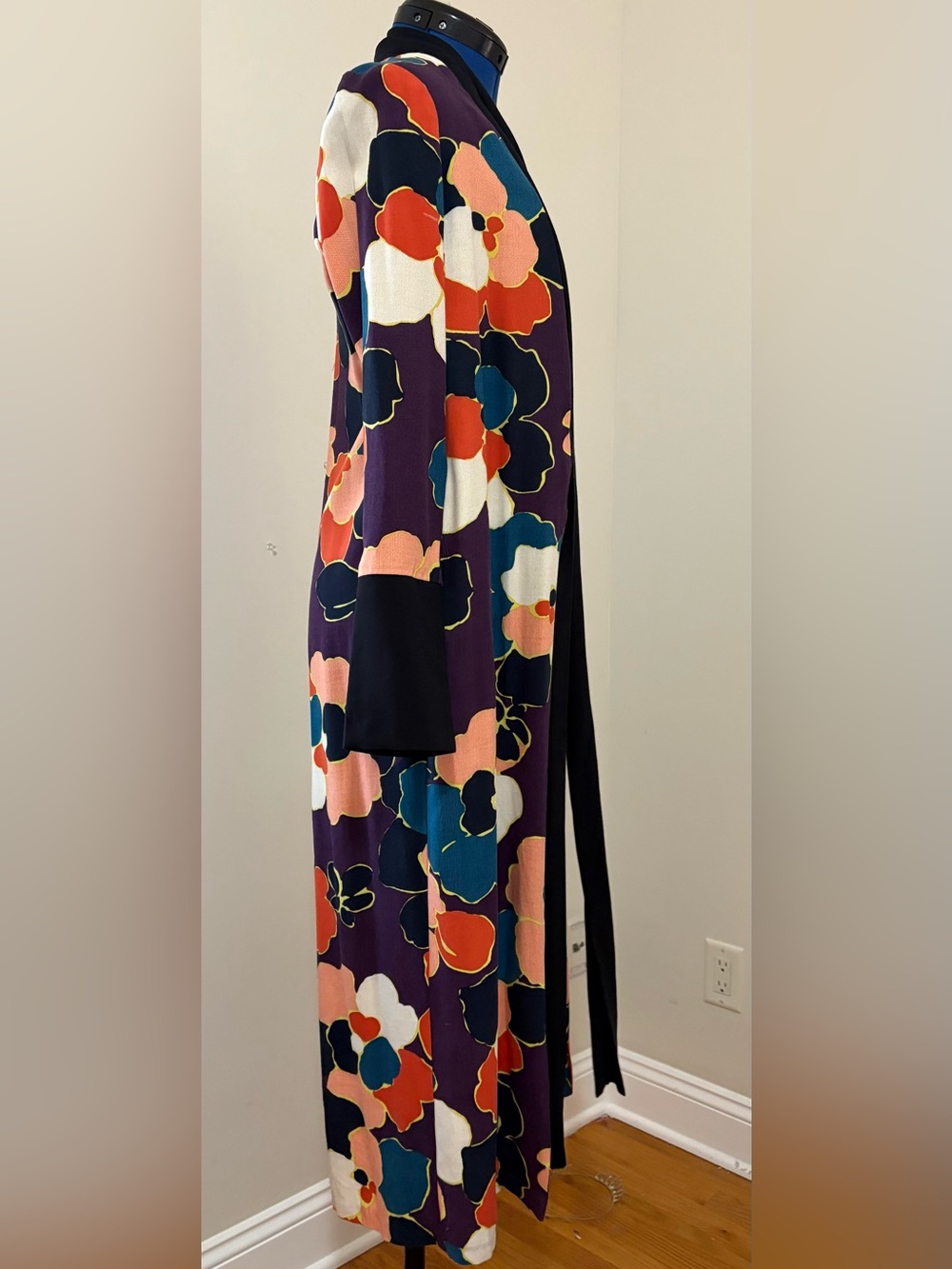Floral Kimono Style Duster/Jacket with Contrast Trim BCBGeneration - Picture 10 of 10